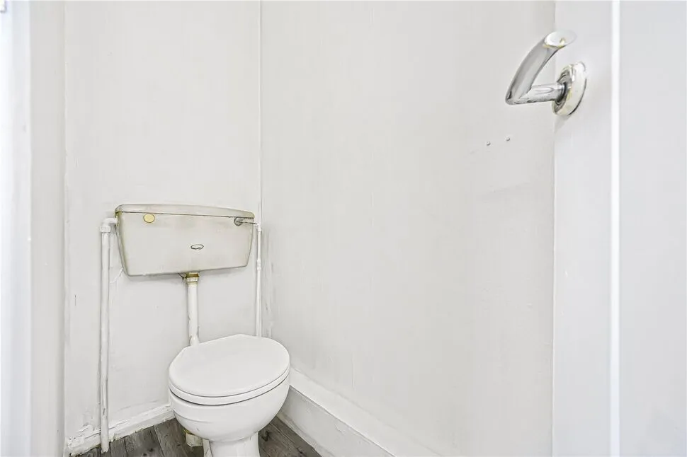 Monmouth Road, Dagenham, RM9, photo 12