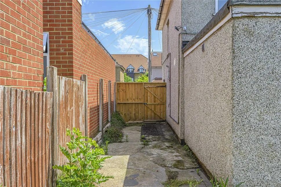Monmouth Road, Dagenham, RM9, photo 11