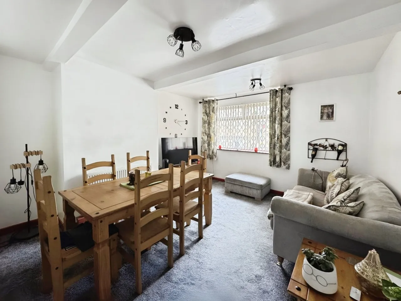 Hare Park Lane, Hightown, WF15, photo 7