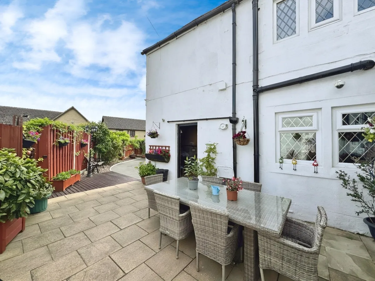 Hare Park Lane, Hightown, WF15, photo 6
