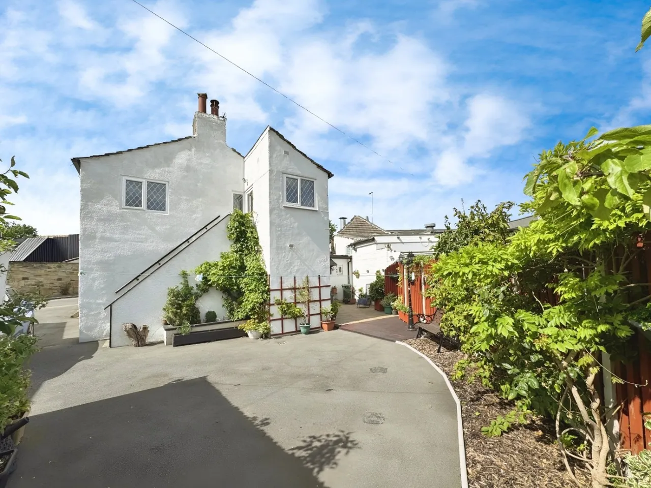 Hare Park Lane, Hightown, WF15, photo 11