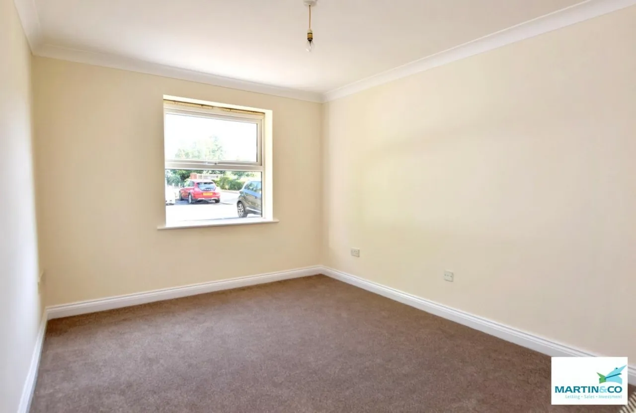 Trinity Court, Hinckley, Leicestershire, photo 12