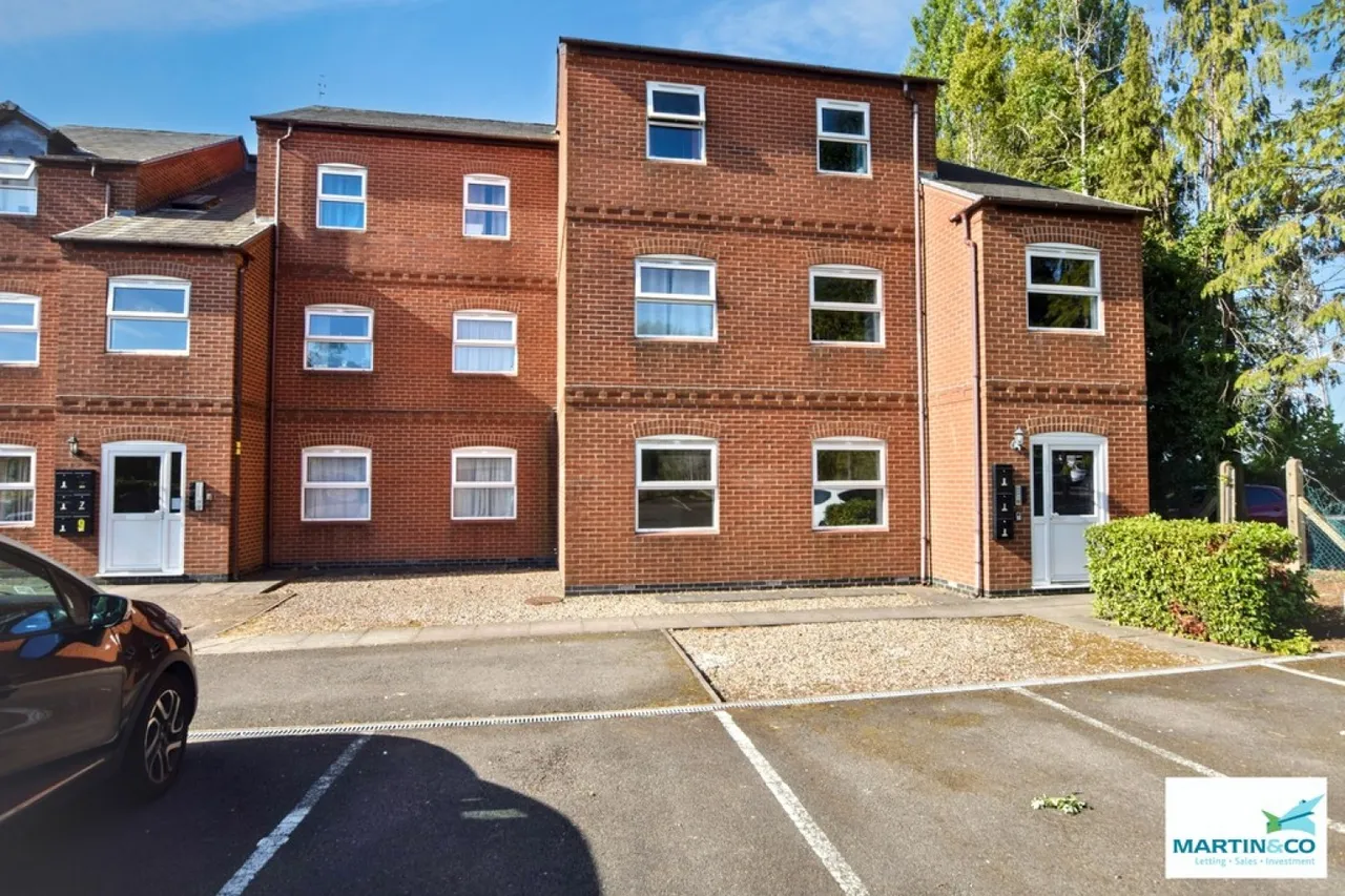 Trinity Court, Hinckley, Leicestershire, photo 2