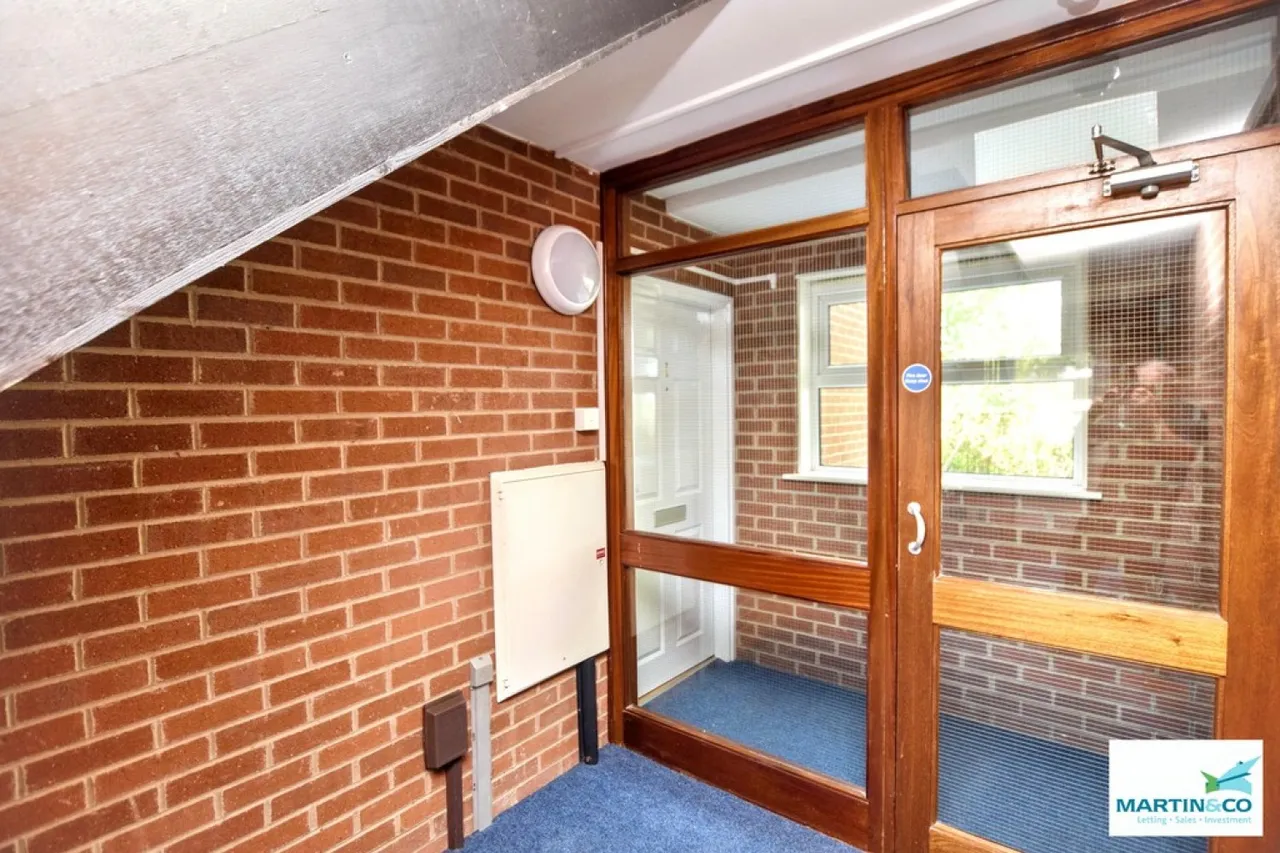 Trinity Court, Hinckley, Leicestershire, photo 4