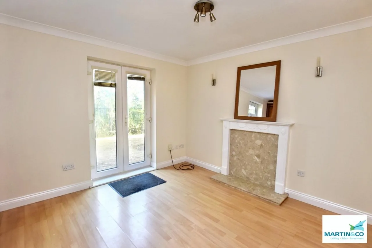 Trinity Court, Hinckley, Leicestershire, photo 11
