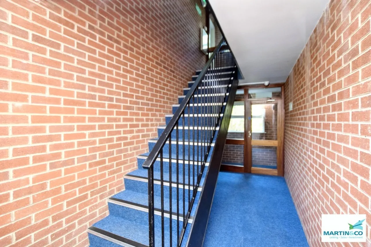 Trinity Court, Hinckley, Leicestershire, photo 3