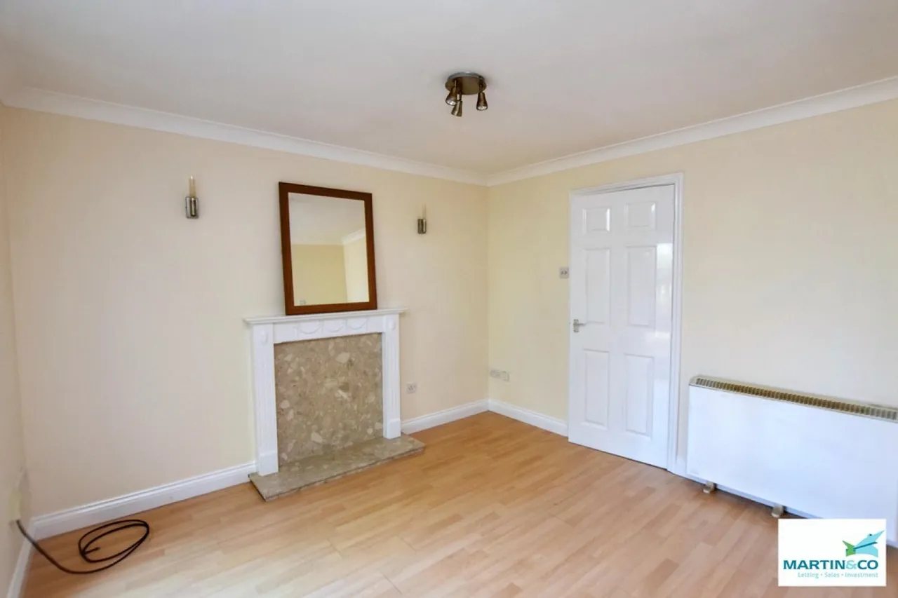 Trinity Court, Hinckley, Leicestershire, photo 8