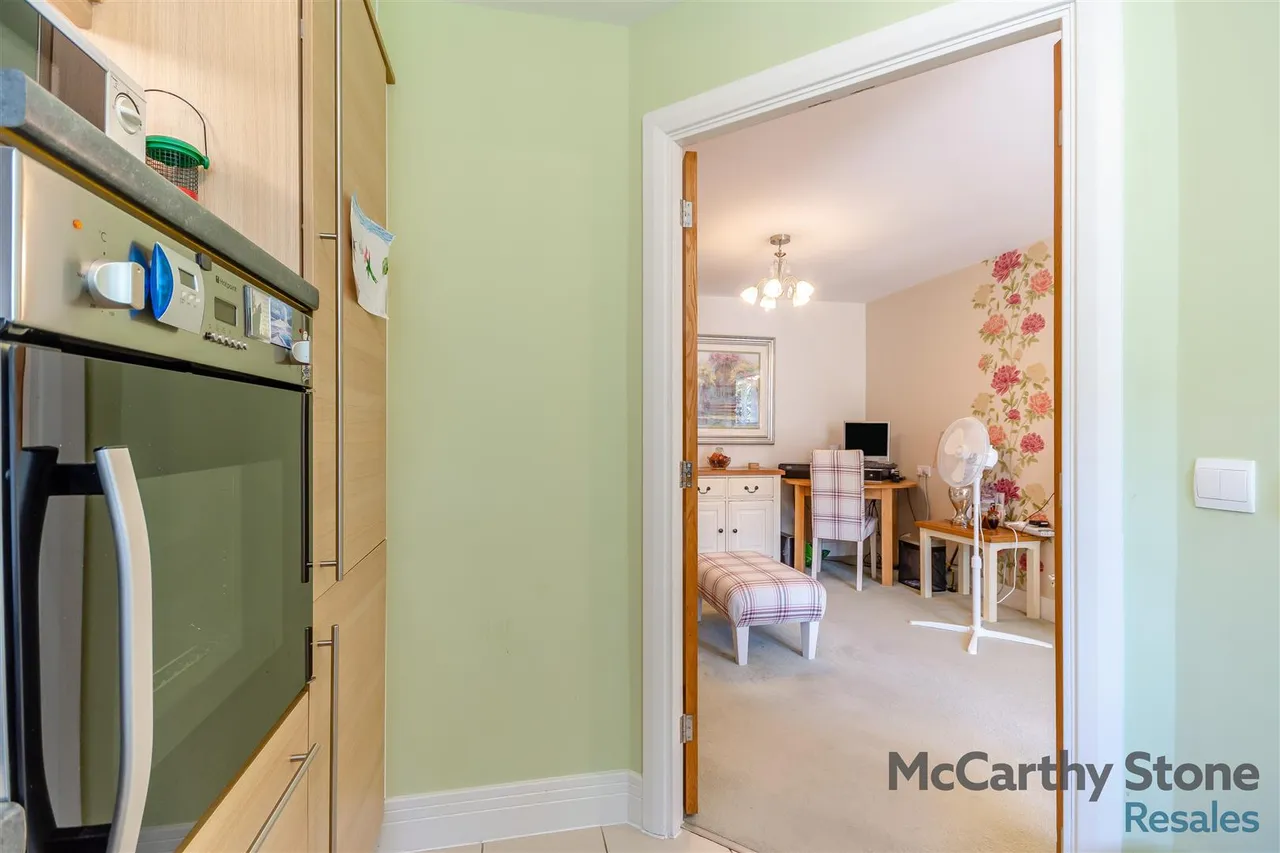 Hanbury Road, Droitwich, WR9, photo 5