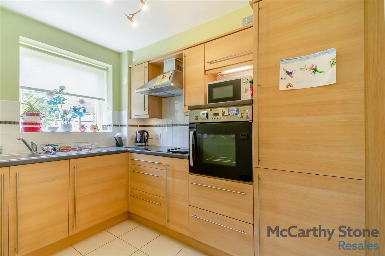 Hanbury Road, Droitwich, WR9, photo 4