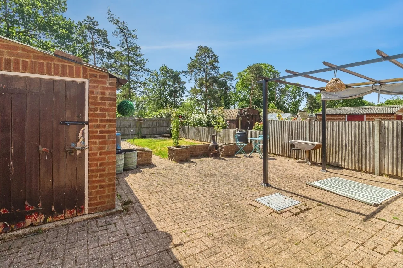 Southern Way, Wolverton, Milton Keynes, Buckinghamshire, MK12, photo 17