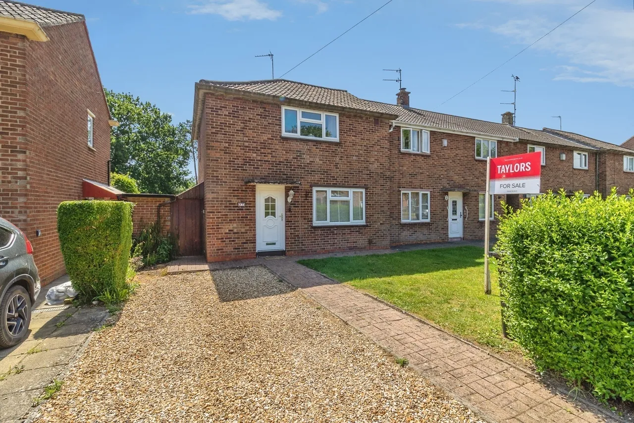 2 bed house for sale — Southern Way, Wolverton, Milton Keynes, Buckinghamshire, MK12