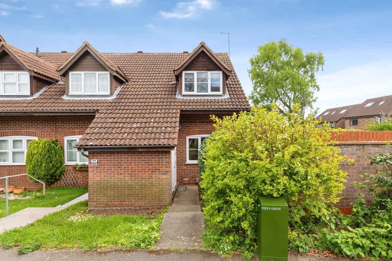 2 bed house for sale — Wadnall Way, Village Location, Knebworth