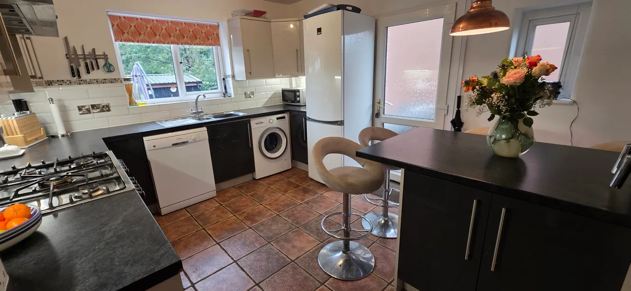 Kayswood Road, Marple, SK6, photo 3