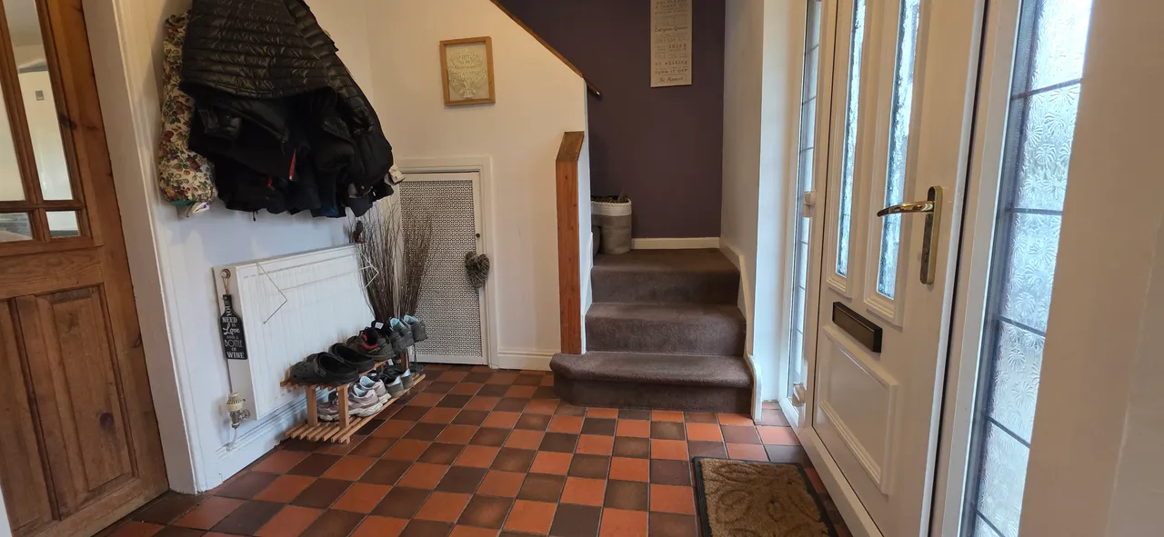 Kayswood Road, Marple, SK6, photo 5
