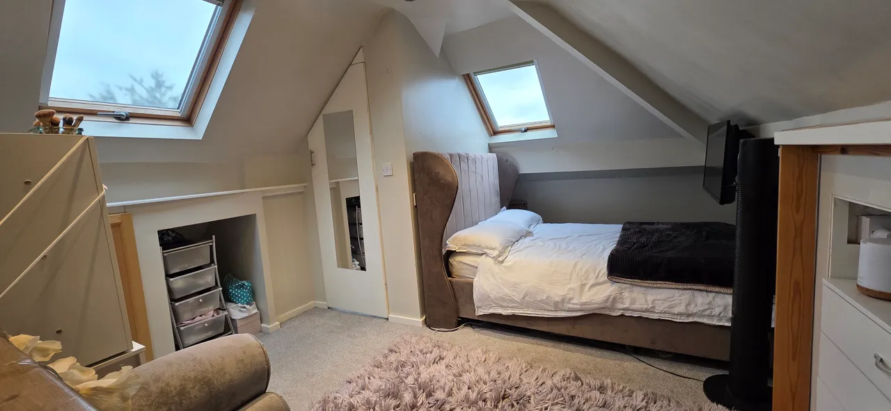 Kayswood Road, Marple, SK6, photo 11