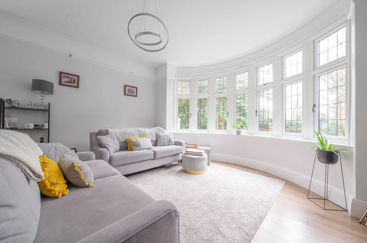 Heatherdale Road, Camberley, Surrey, GU15 2LT, photo 4
