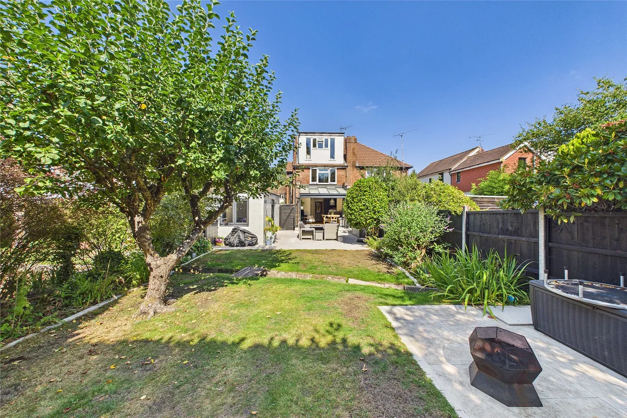Chertsey Road, Windlesham, GU20, photo 20