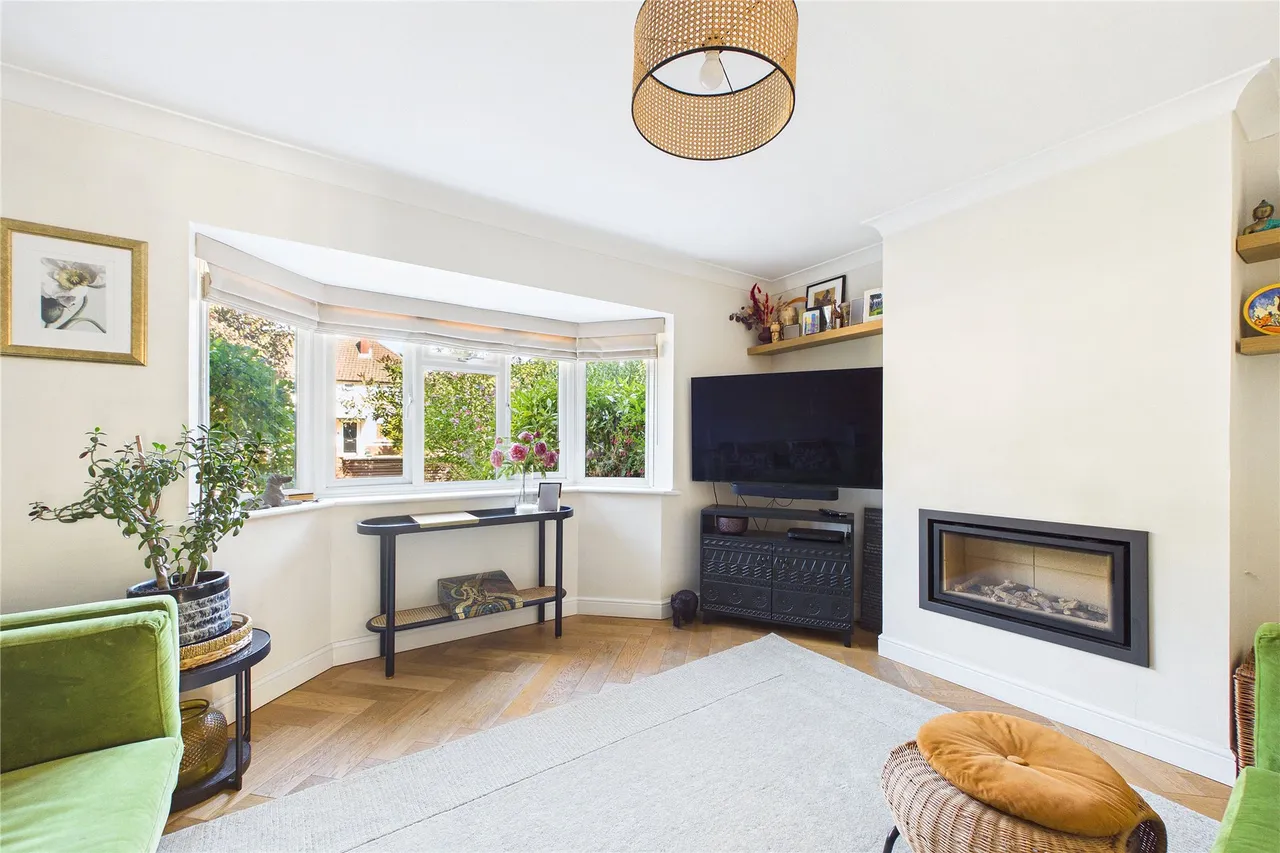 Chertsey Road, Windlesham, GU20, photo 10