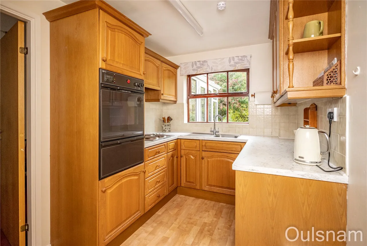 Cottage Lane, Marlbrook, Bromsgrove, Worcestershire, B60 1DT, photo 5