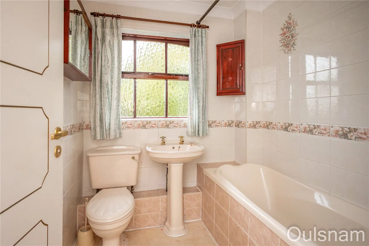 Cottage Lane, Marlbrook, Bromsgrove, Worcestershire, B60 1DT, photo 17