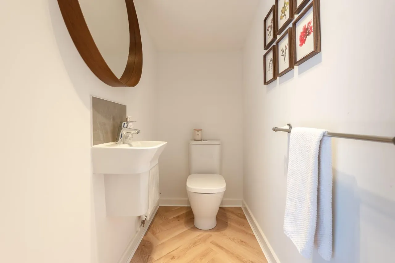 Balsam Lane, Warwick, photo 11