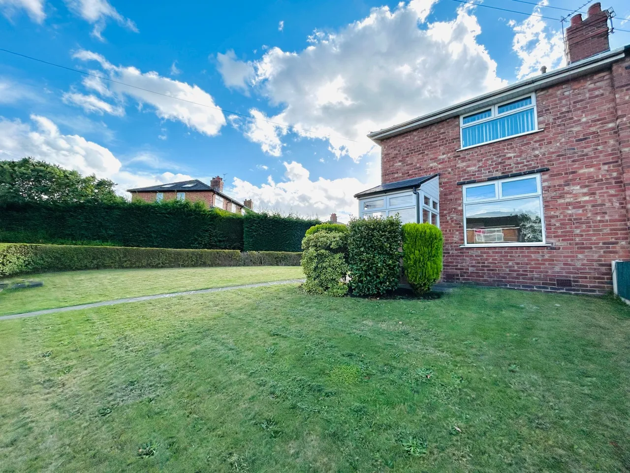 Barsbank Lane, Lymm, photo 14