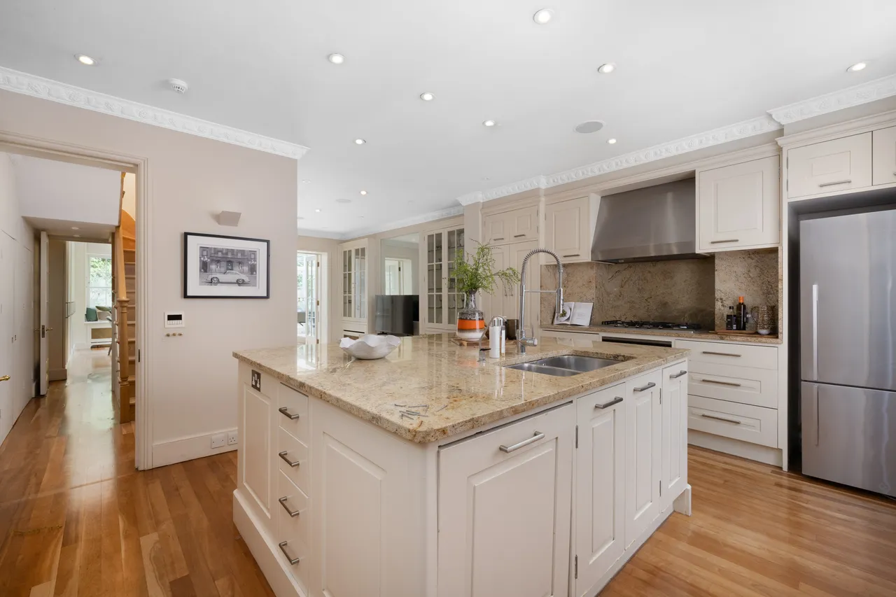 South Eaton Place, Belgravia, London, photo 2