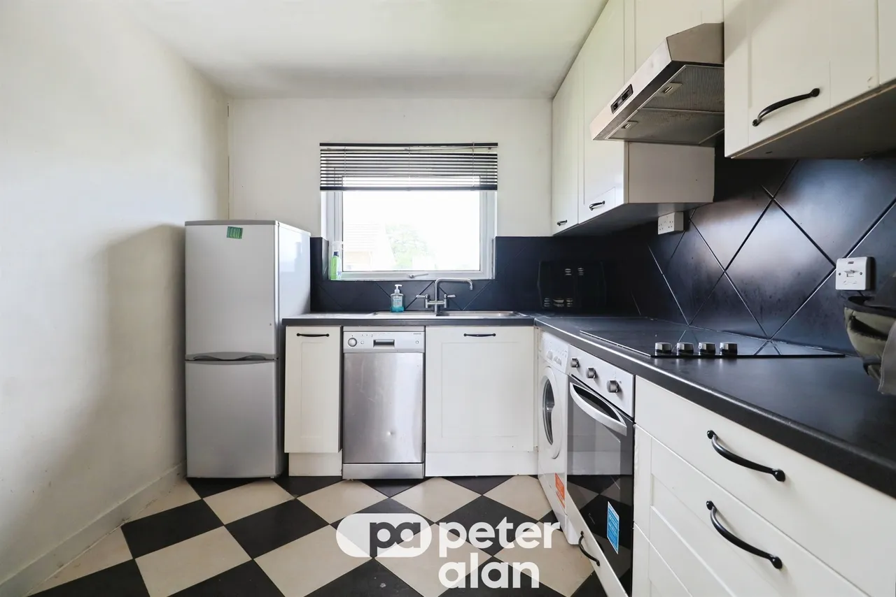 2 bed flat for sale, Trewartha Court Cardiff, CF14