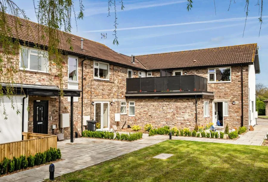 2 bed flat for sale, Station Road, Yate, BS37