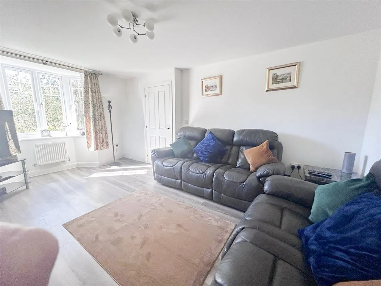 Luffield Drive, Bexhill-On-Sea, TN39 4GD, photo 2