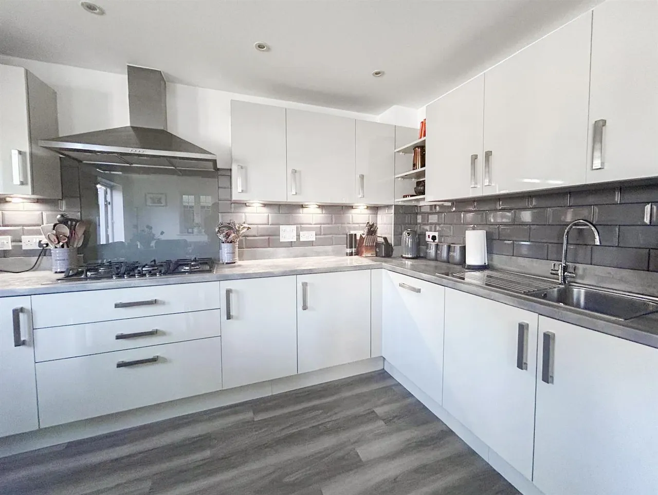 Luffield Drive, Bexhill-On-Sea, TN39 4GD, photo 6