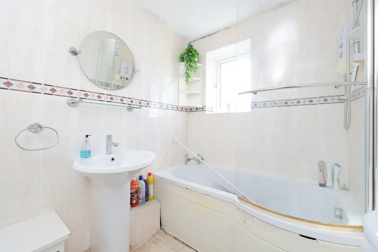 London Road, High Wycombe, HP11, photo 7