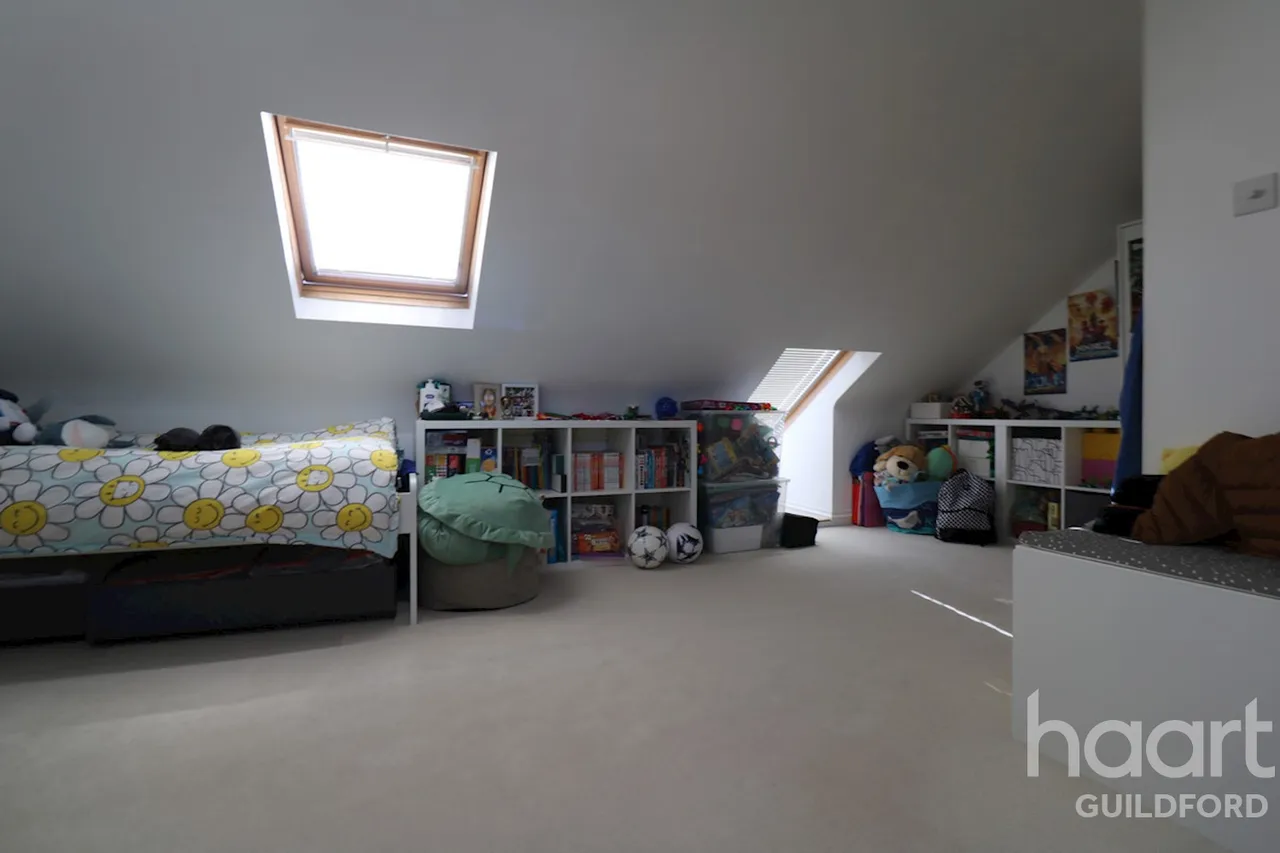 Suffolk Drive, GU4, photo 8