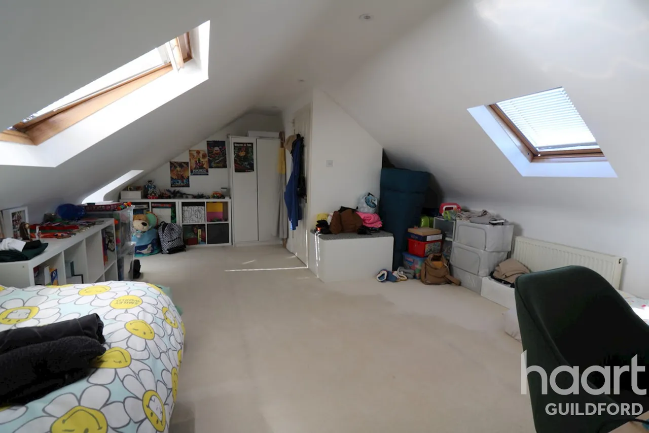 Suffolk Drive, GU4, photo 12