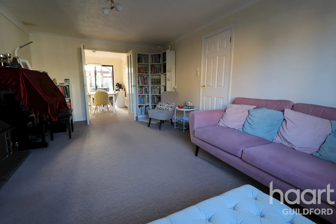 Suffolk Drive, GU4, photo 4