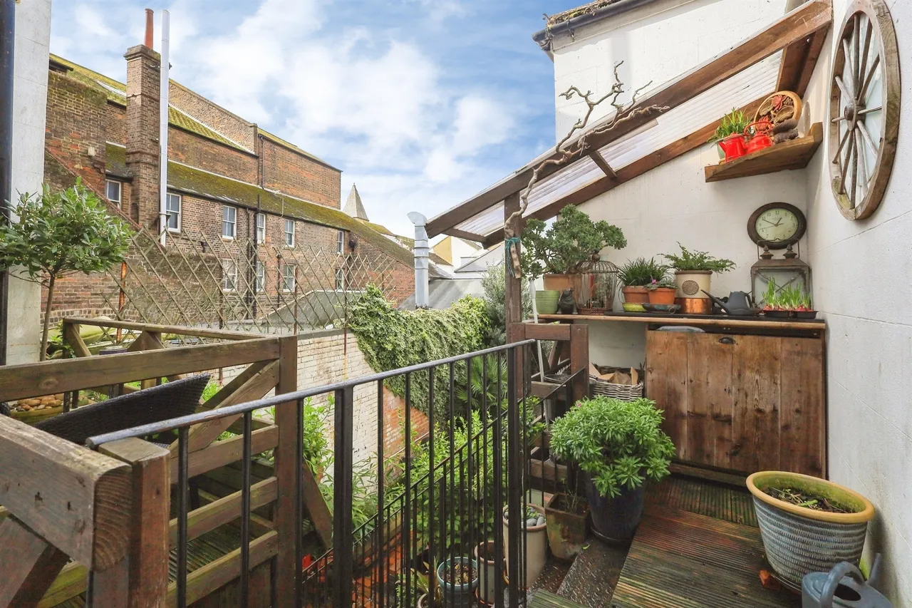 Seaside Road, Eastbourne, BN21, photo 17