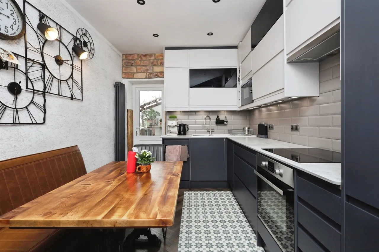 Seaside Road, Eastbourne, BN21, photo 6