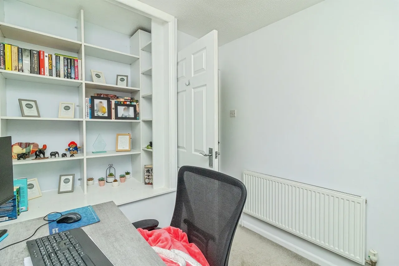Almond Road, Leighton Buzzard, LU7, photo 13