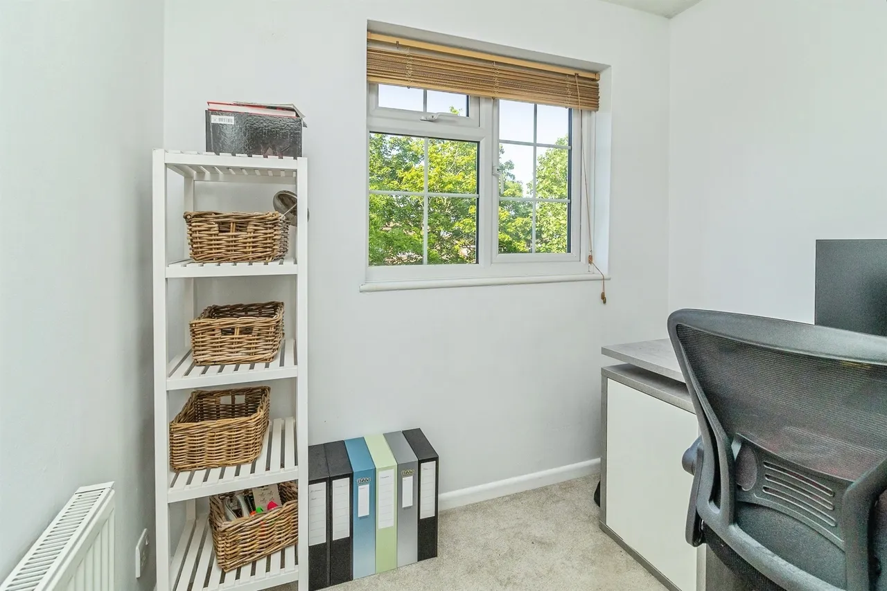 Almond Road, Leighton Buzzard, LU7, photo 5
