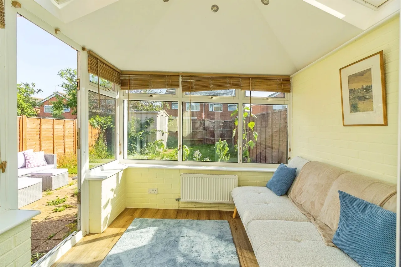 Almond Road, Leighton Buzzard, LU7, photo 9
