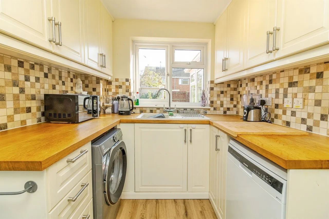 Almond Road, Leighton Buzzard, LU7, photo 3