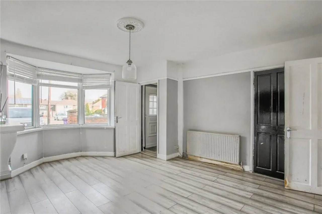 Shortwood Road, Dovecot, Liverpool, photo 6