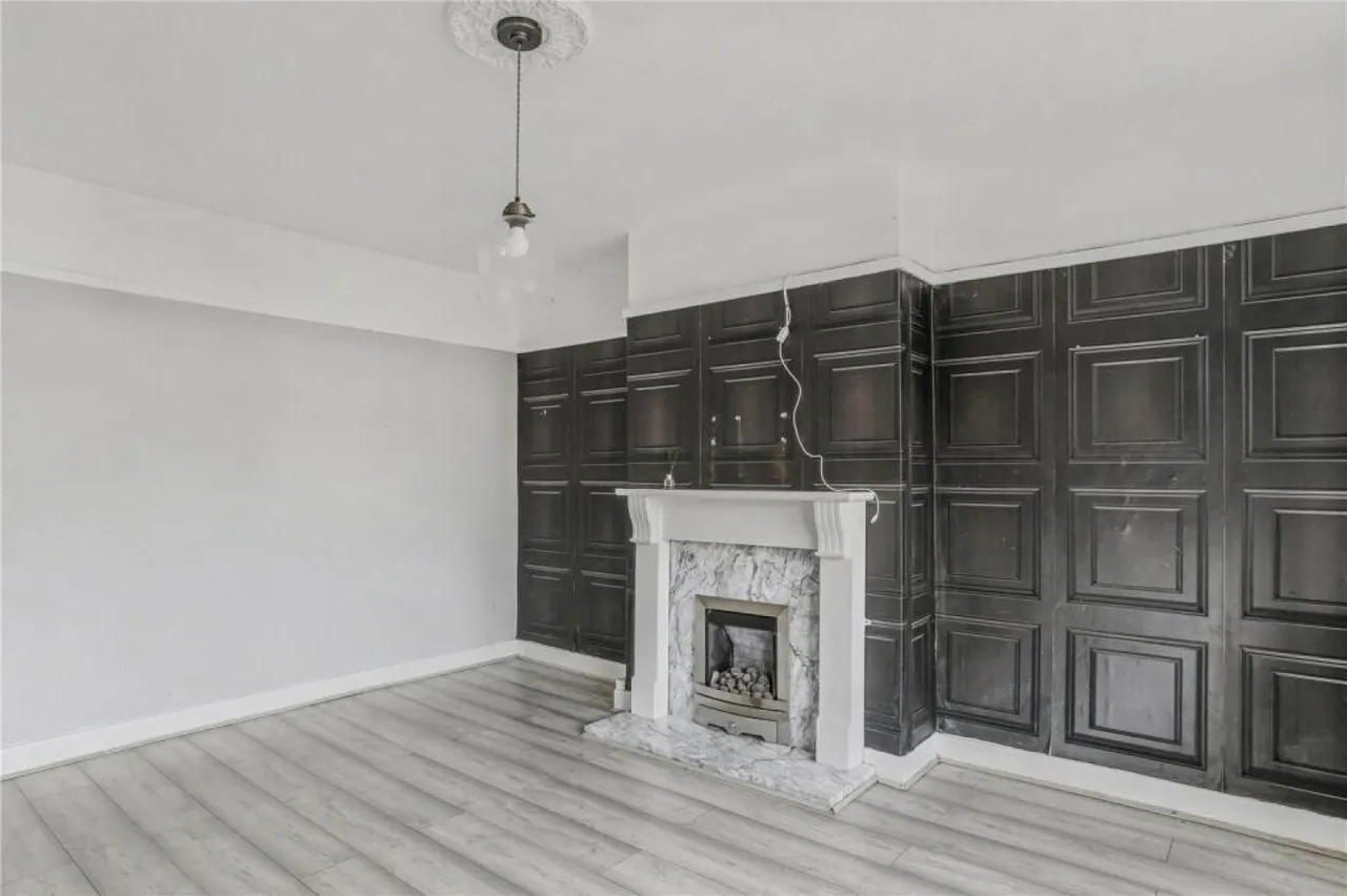Shortwood Road, Dovecot, Liverpool, photo 2