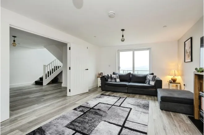Llynfi Court, Maesteg, CF34, photo 8