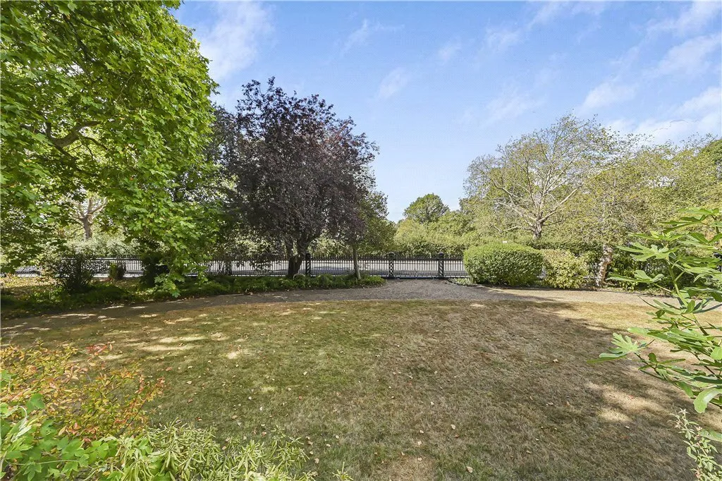 Cumberland Terrace, Regents Park, NW1, photo 14