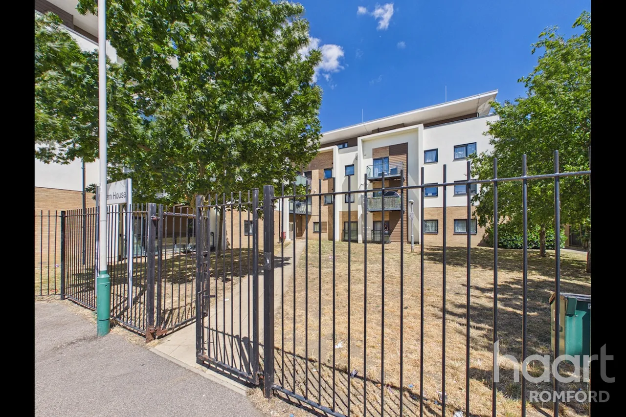 Spring Gardens, Romford, RM7, photo 19