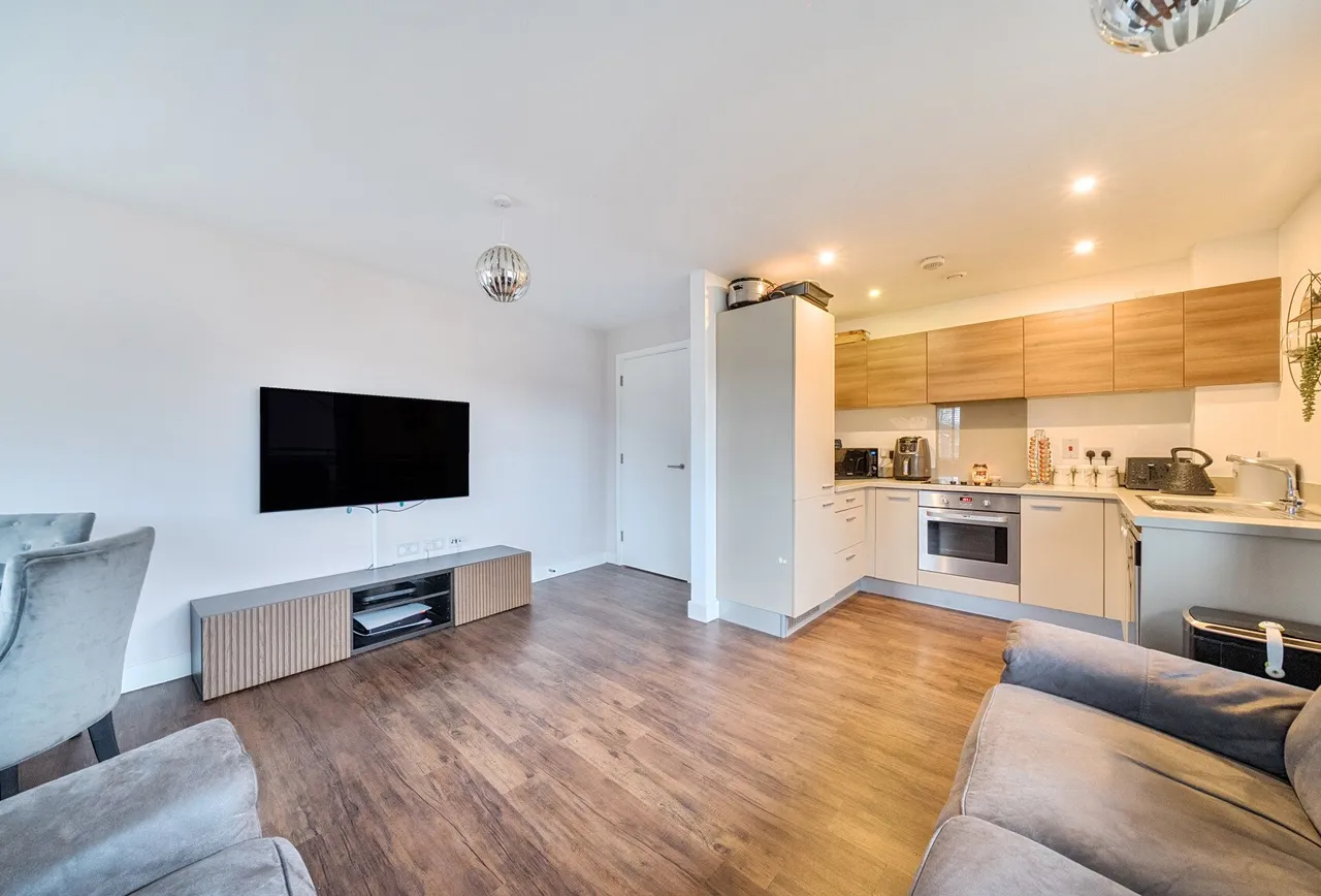 Baywillow Avenue, Carshalton, SM5 2AX, photo 4