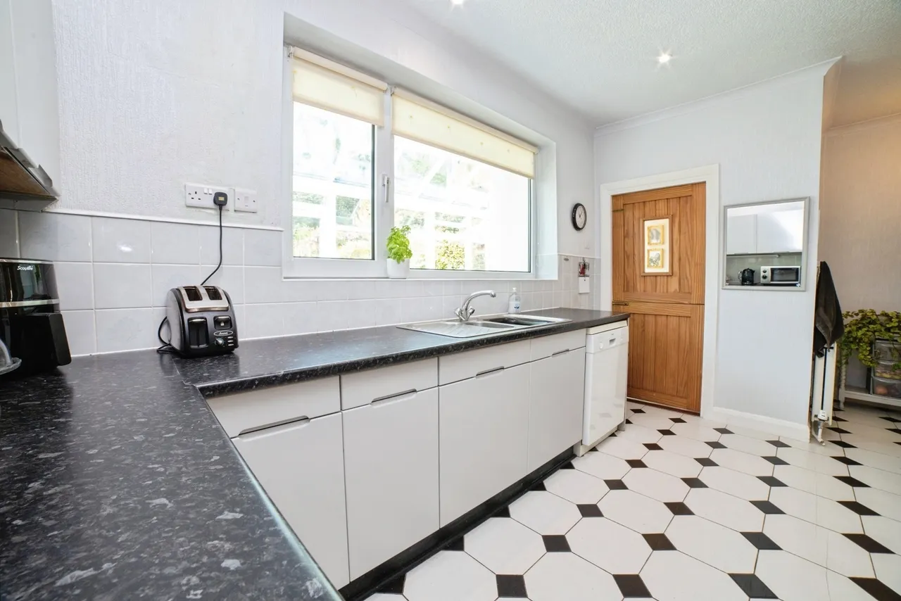 Lindhurst Lane, Mansfield, Nottinghamshire, NG18, photo 28