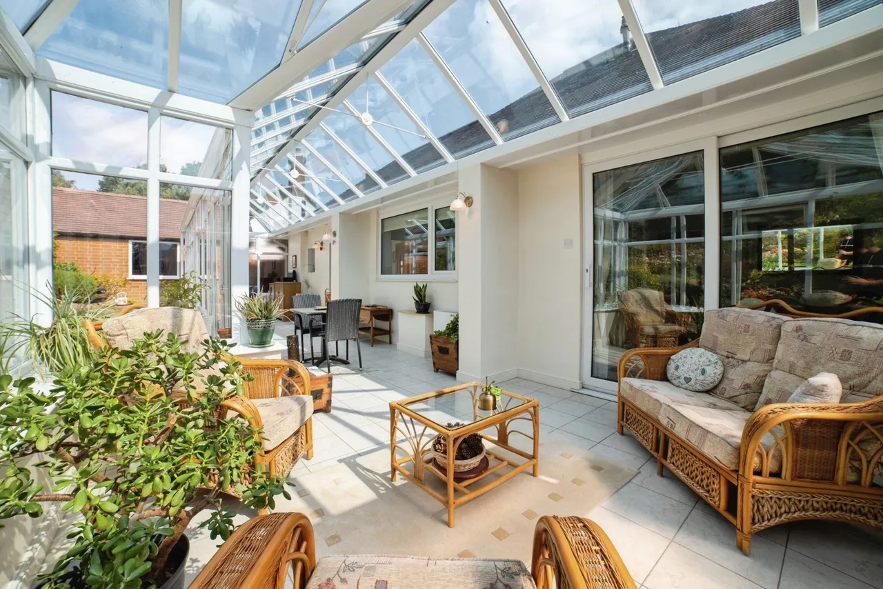 Lindhurst Lane, Mansfield, Nottinghamshire, NG18, photo 6