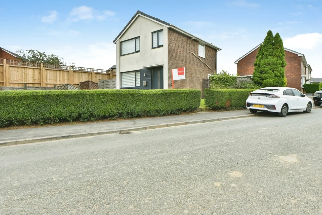 Standenhall Drive, Burnley, Lancashire, BB10, photo 20